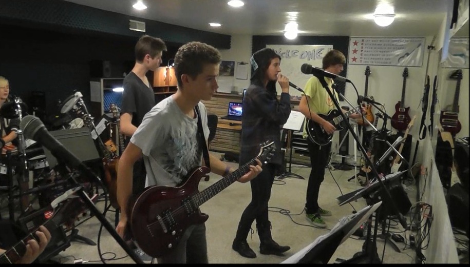 Practice, Rehearsal, Performance KINGSTON ONTARIO GUITAR LESSONS with